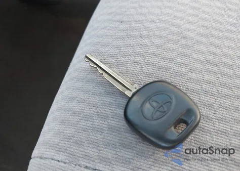 2005 Toyota Corolla Le z USA, uszkodzony, nr VIN 1NXBR32E95Z366737